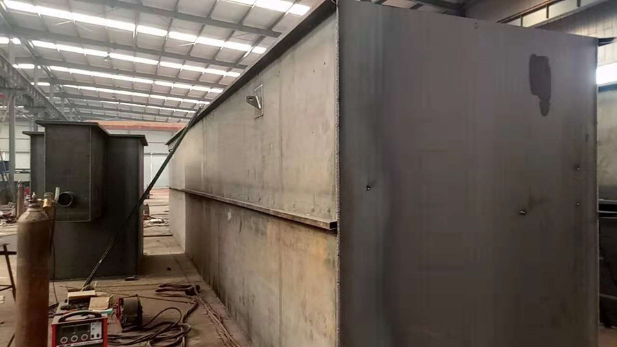 醫(yī)藥中間體廢水處理難？（醫(yī)藥廢水處理設(shè)備能解決）